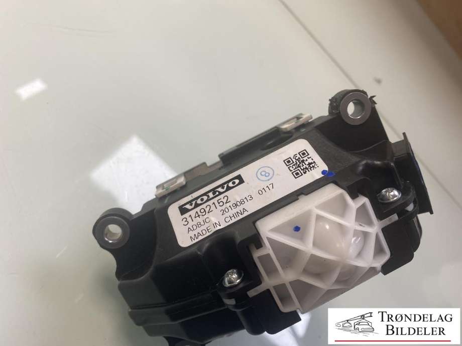 Girstang/girvelger automat til Volvo V60 / V60 CC 2018-->> (Type II)  (31492152|31492640|)