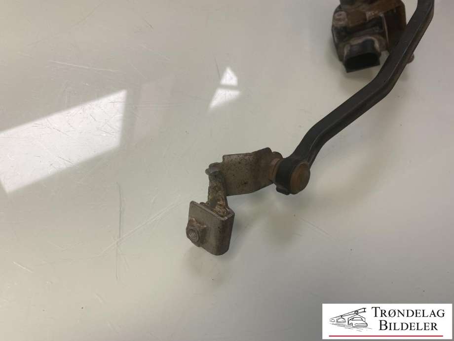 Sensor nivå, venstre foran til Volvo V60/V60 CC 2013-2018 (Type I, Fase 2)  (31268780|)