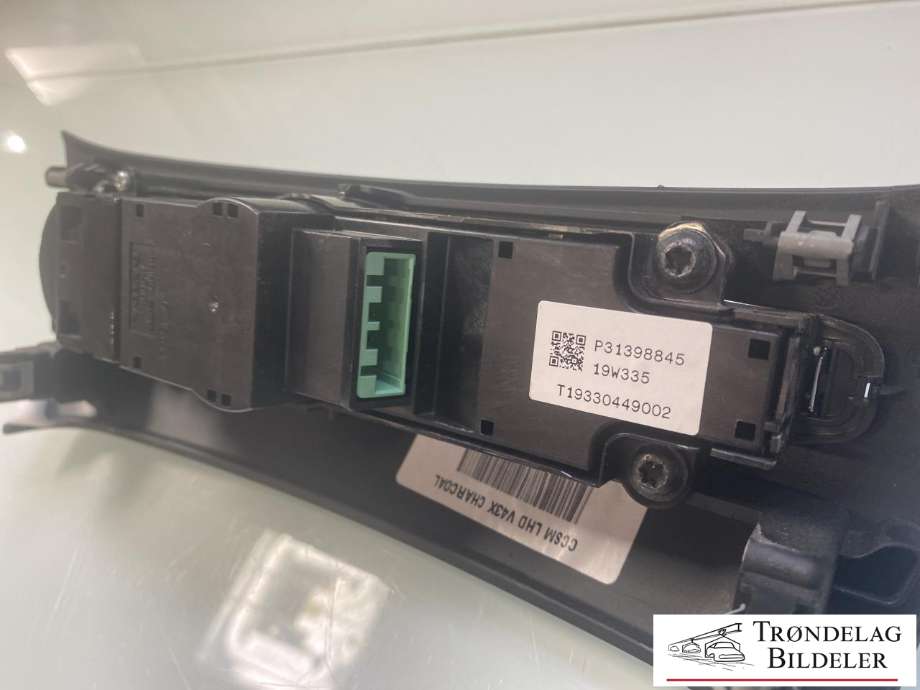 Bilstereo betjeningspanel til Volvo V60 / V60 CC 2018-->> (Type II) (31398845|)
