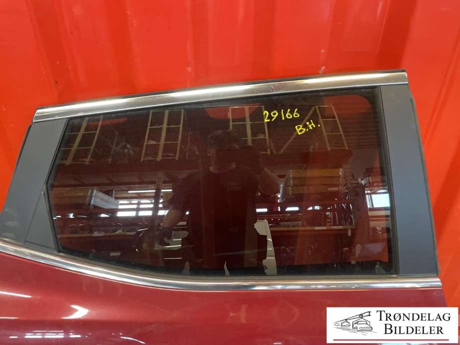 Dør høyre bak til Nissan Qashqai 2014-2021 (Type II)  (H2100HV0MA|H2100HV0MB|)
