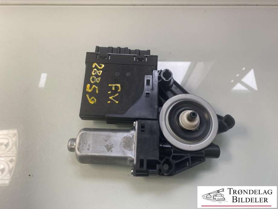 Ruteheis, kun motor, venstre foran til Volvo V60 / V60 CC, 2018-->> (Type II)  (31674755)