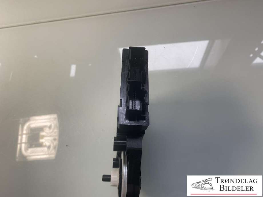 Ruteheis, kun motor, venstre foran til Volvo V60 / V60 CC 2018-->> (Type II) (31674755|31349756|)