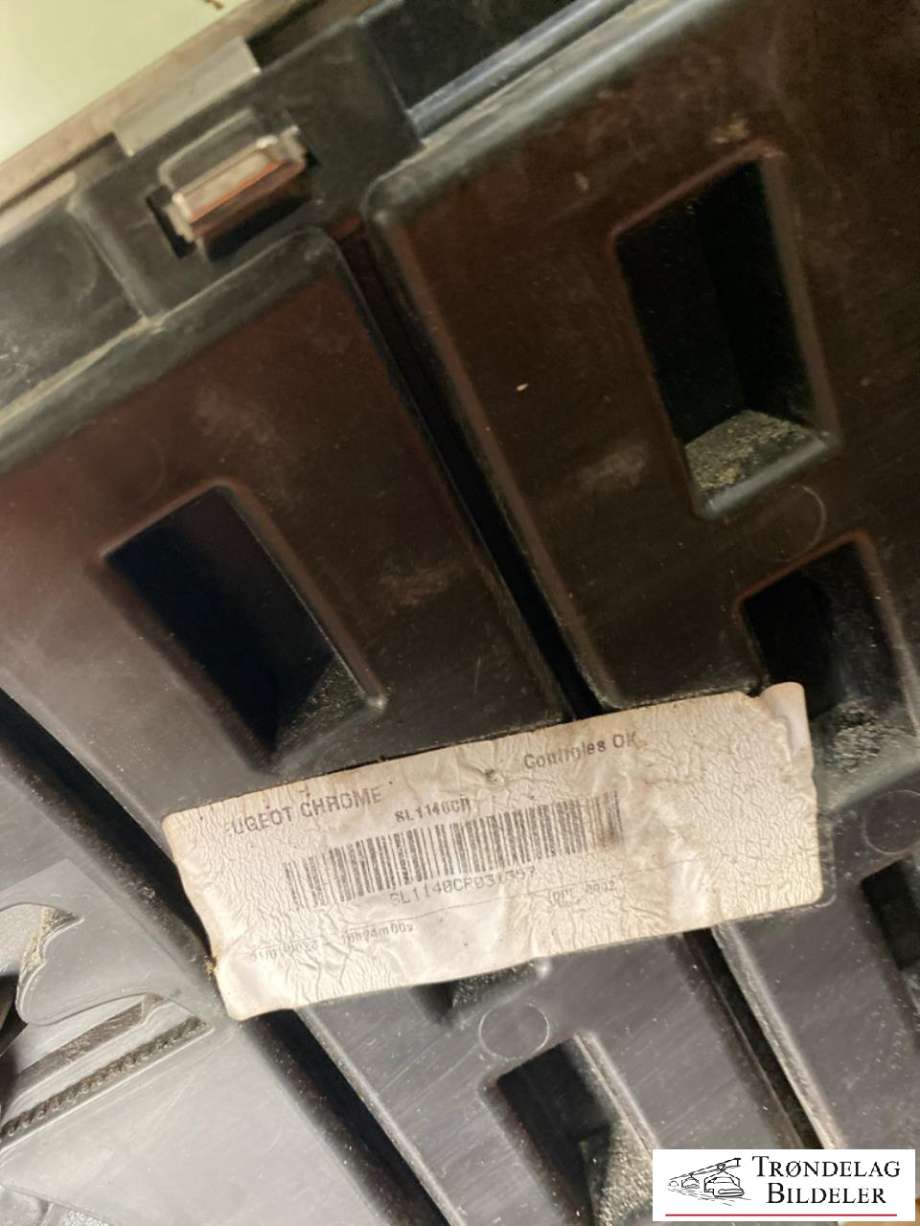 Grill til Peugeot Expert 2016-->> (Type III)  (98 117 104 XT|)