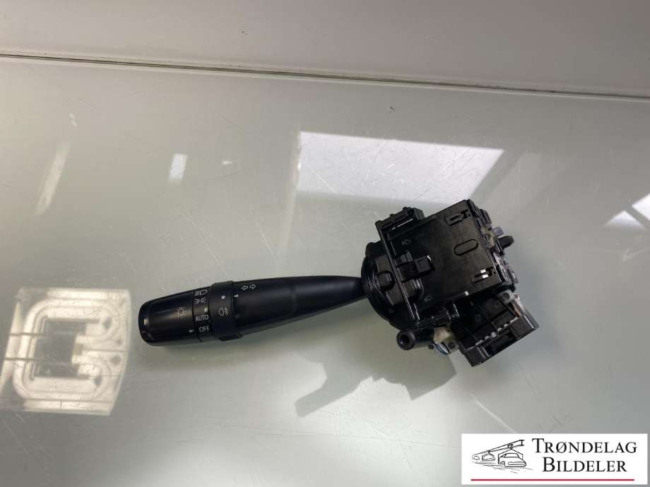 Bryter blink til Suzuki Vitara, 2015-->> (Type IV)  (3721061M50)