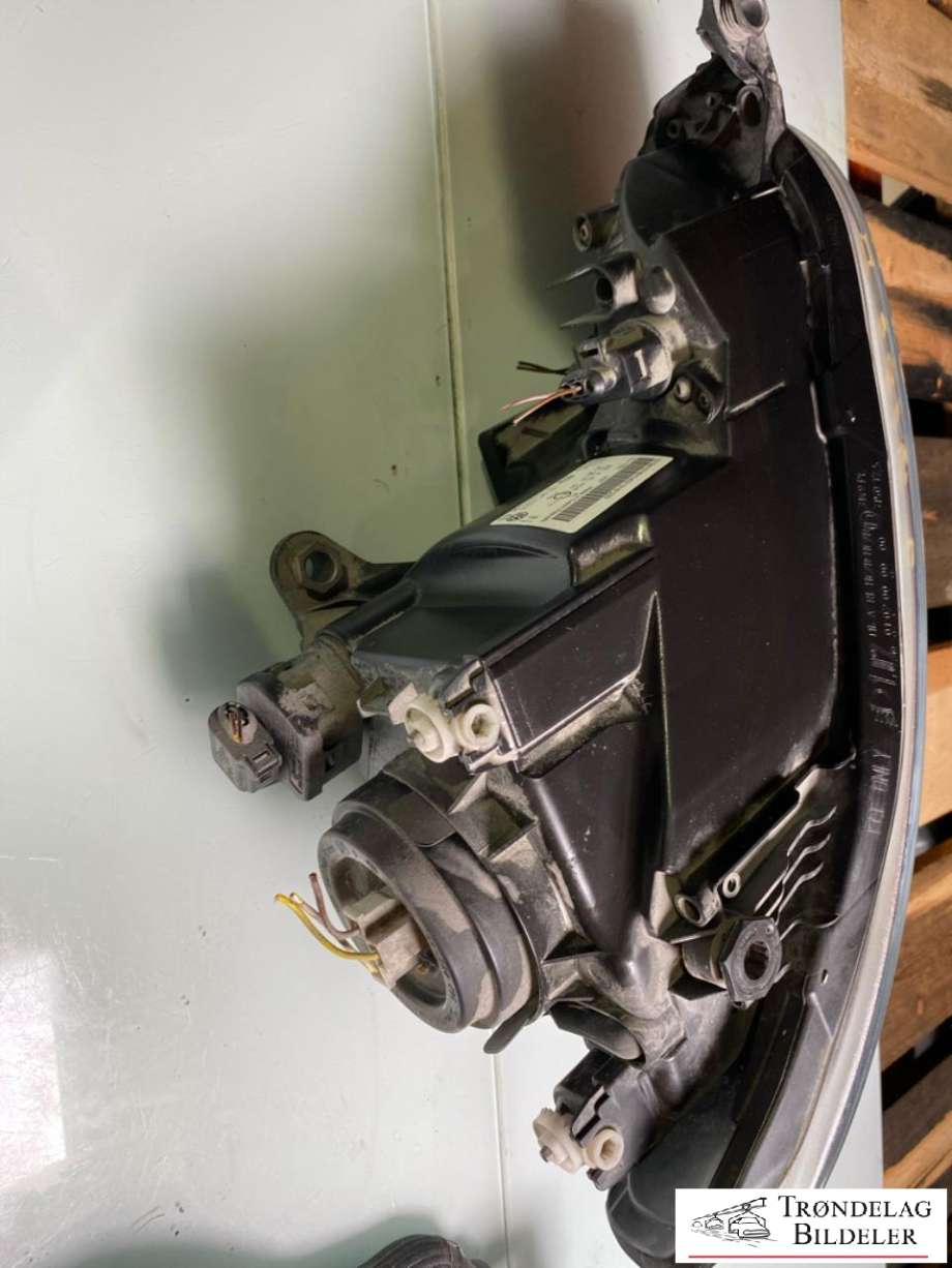 Frontlykt høyre halogen til VW Up 2012-2019 (1S1 941 016 N|)