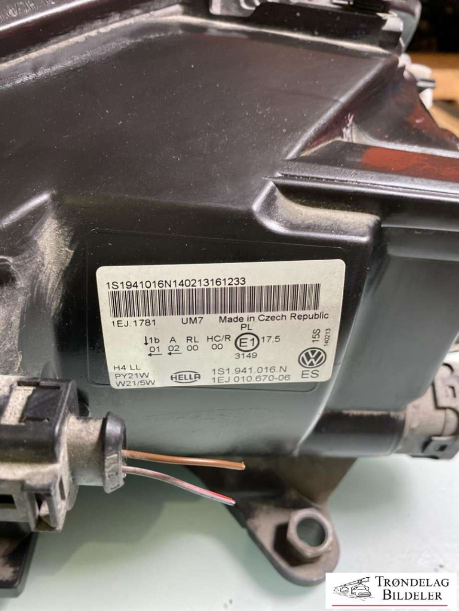 Frontlykt høyre halogen til VW Up 2012-2019 (1S1 941 016 N|)