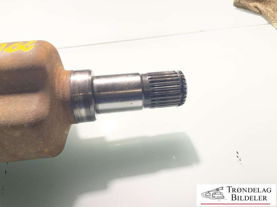 Drivaksel venstre foran, diesel/manuell til Ford Transit Connect 2013-2018 Type II, Fase 1 (1924280|RMDV61-3B437-KB|)