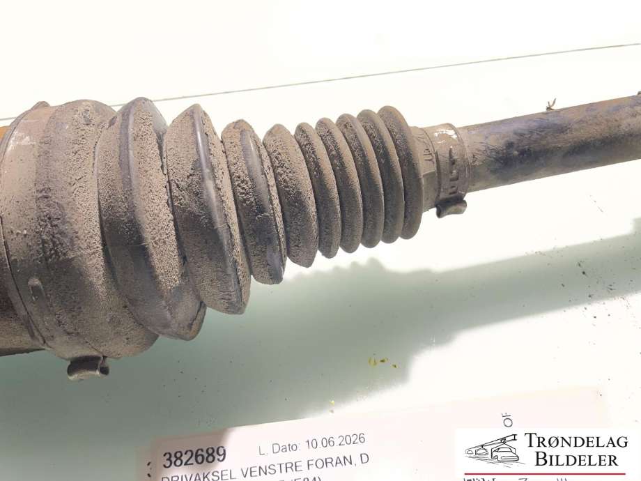 Drivaksel venstre foran, diesel/automat til BMW X1 2009-2015 (E84) (E84) (31 60 7 591 681|)