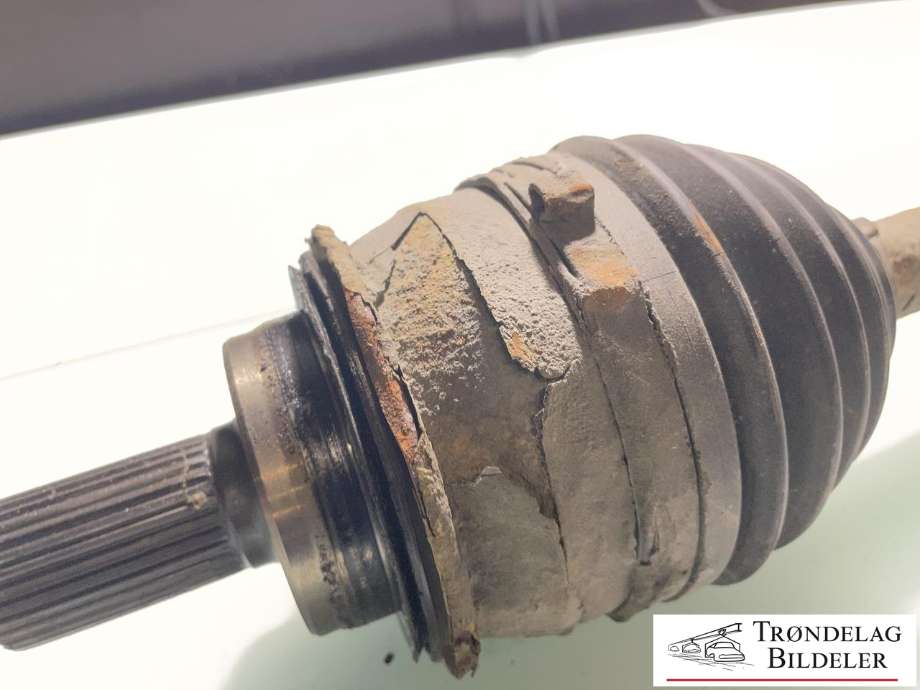 Drivaksel venstre foran, diesel/automat til Toyota Hilux 2016-2020 (434300K080|)