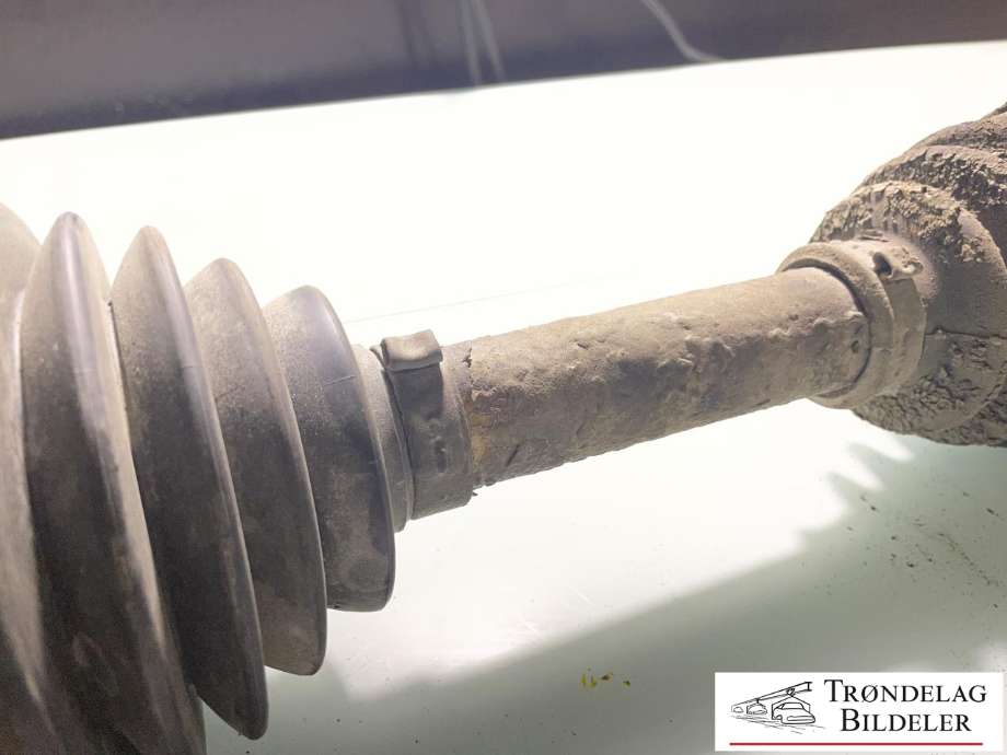 Drivaksel venstre foran, diesel/automat til Toyota Hilux 2016-2020 (434300K080|)