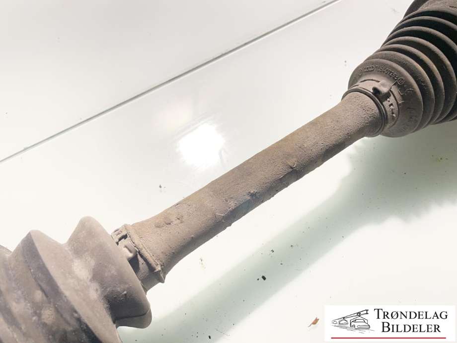 Drivaksel høyre foran, diesel/manuell til VW Transporter / Caravelle 2009-2015 (Fase 2) (T5) (T5) (7E0 407 272 T|7E0 407 272 AC|)