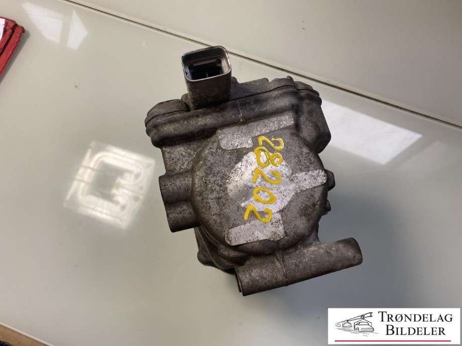 Aircondition kompressor hybrid til Toyota Auris 2013-2015 (Type II, Fase 1) (88370-47033|042200-1330|88370-47030|88370-47031|88370-47032|51-0895|ACP994|042200-0420)