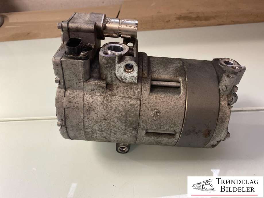 Aircondition kompressor til BMW 5-Serie 2017-->> (G30/G31) (G30/G31) (6452936487201|64 52 9 496 106|6452-2558051-01|6452-6998209-01|64526998210|64529320855|64529343806|64529343808|6452-9343808-1|6452-9347659-01|64529364867|64529364867-02|64529364872|6452-9364872-03|ACP01256)
