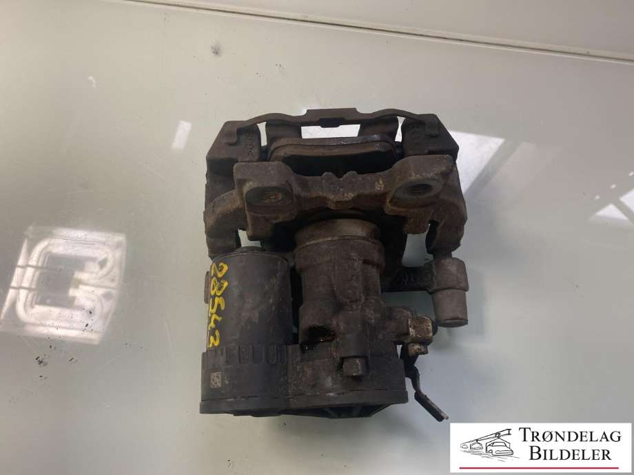Bremsecaliper høyre bak, elektrisk til BMW 2-Serie, Active/Gran Tourer 2014-->> (F45/F46) (F45/F46) (34 20 6 883 034|34 21 6 860 007|34 20 6 860 406)