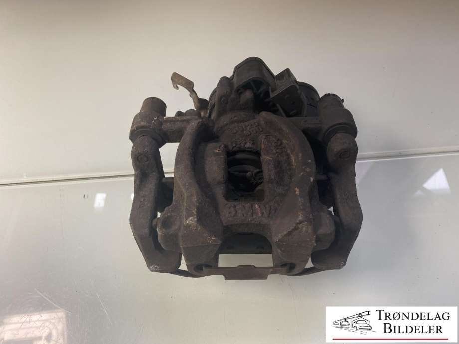 Bremsecaliper venstre bak, elektrisk til BMW 2-Serie, Active/Gran Tourer 2014-->> (F45/F46) (F45/F46) (34 20 6 883 033|34 21 6 860 007|34 20 6 860 406)