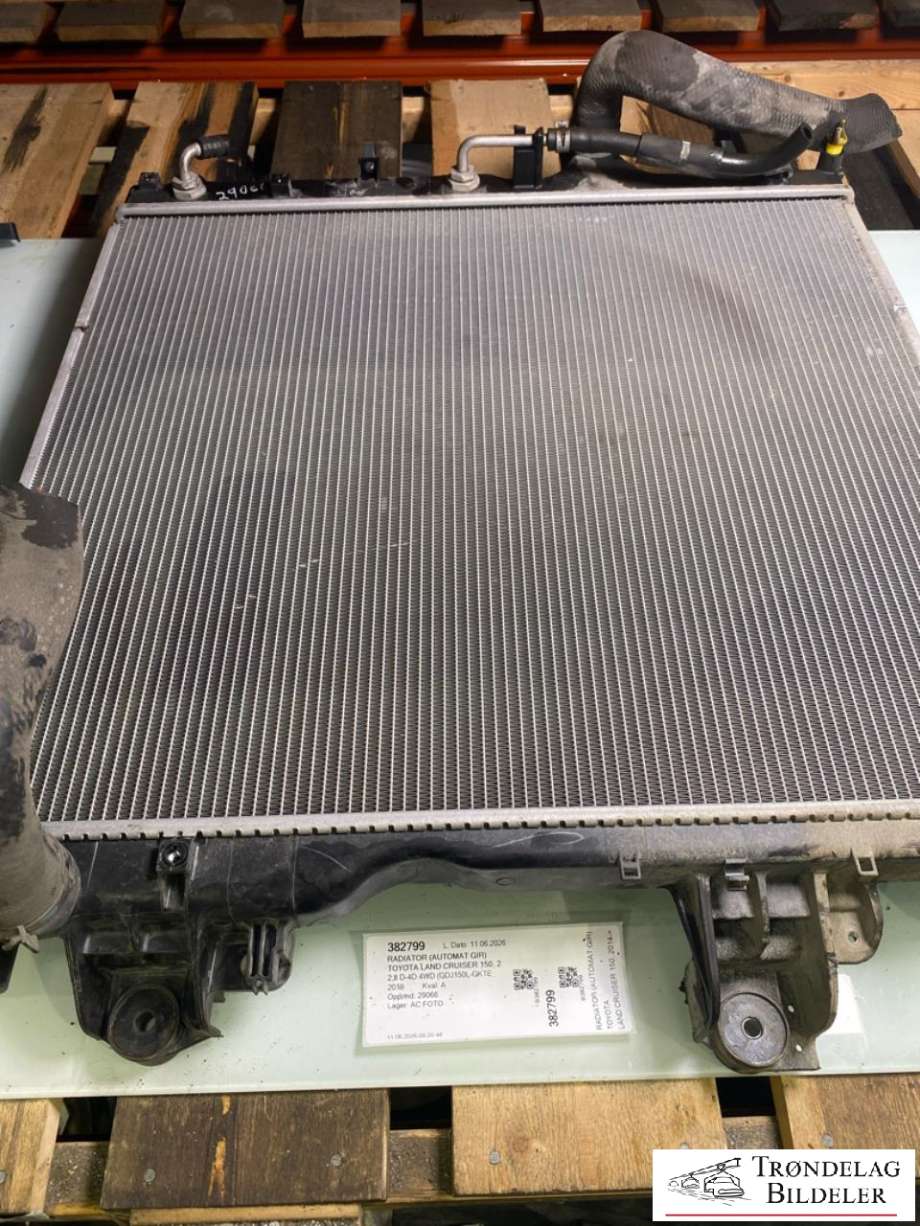 Radiator (automat gir) til Toyota Land Cruiser 150, 2014-->> (Fase 2)  (1640030350)