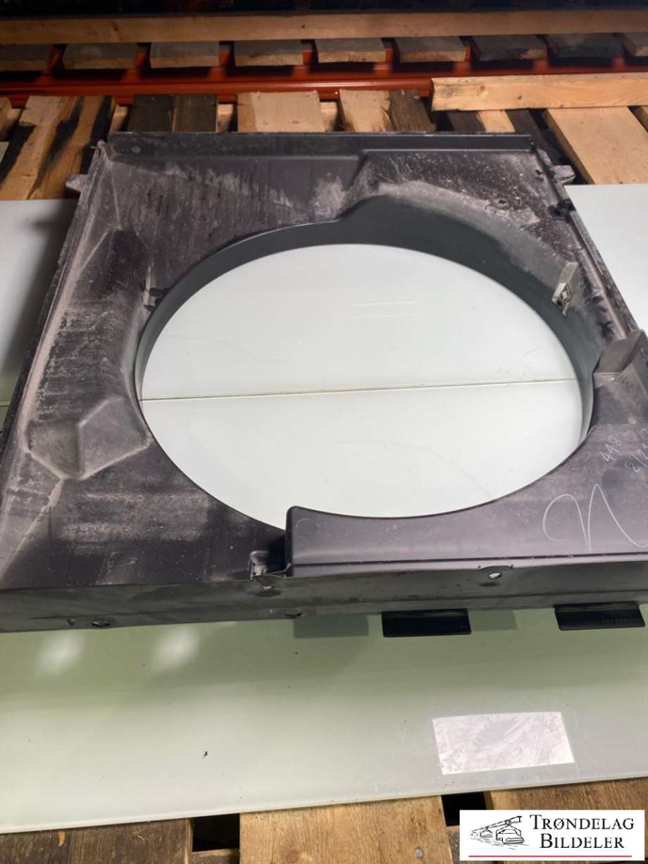 Radiator kappe til Toyota Land Cruiser 150 2014-->> (Fase 2)  (1671130060|)