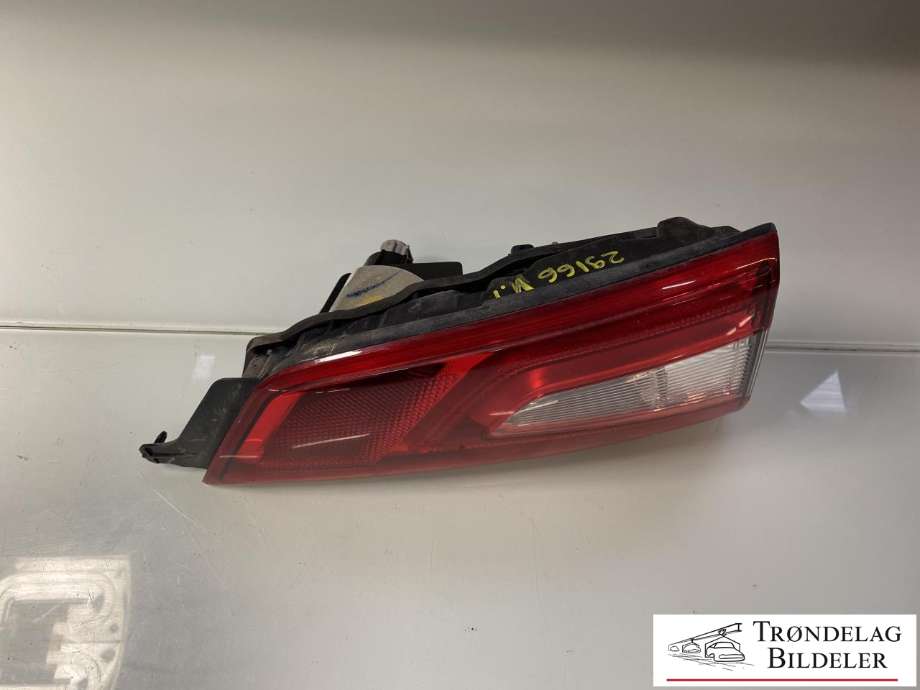 Baklykt venstre indre til Nissan Qashqai 2014-2021 (Type II)  (26555-4EA5C|26555-4EA5E|26555-4EA5A)