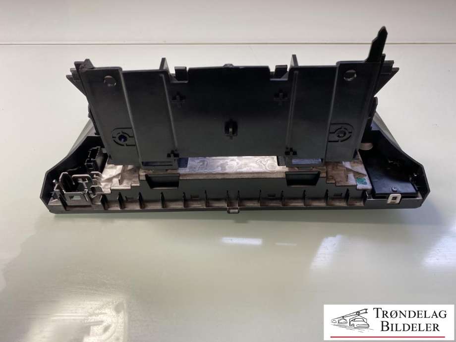 Multimedia display (MCU - Media Controller Unit) til Peugeot Partner 2019-->> (Type III) (98 345 773 ZD|98 304 264 80|)