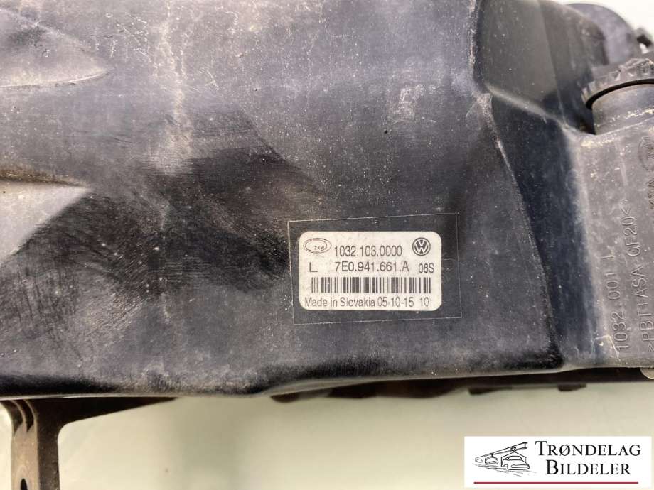 Tåkelykt venstre foran til VW Transporter / Caravelle 2015-2019 (T6) (T6) (7E0 941 661 B|7E0 941 661 D|)