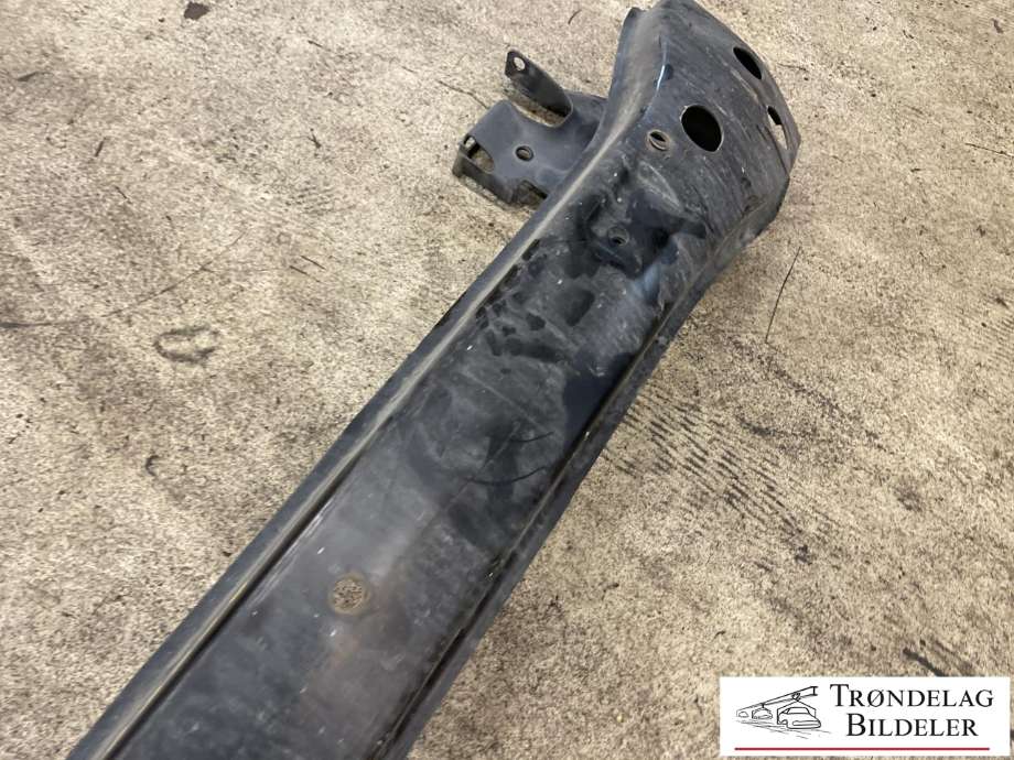 Støtfangerforsterkning foran til VW Transporter / Caravelle 2009-2015 (Fase 2) (T5) (T5) (7E0 807 109 D|)