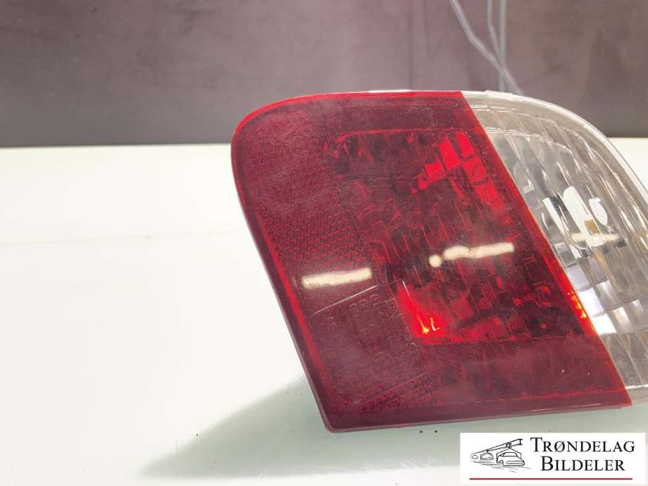 Baklykt høyre indre til BMW 3-Serie 1998-2005 (E46) (E46) (63 21 6 907 946|)