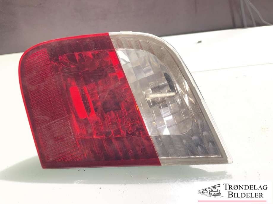 Baklykt høyre indre til BMW 3-Serie 1998-2005 (E46) (E46) (63 21 6 907 946|)