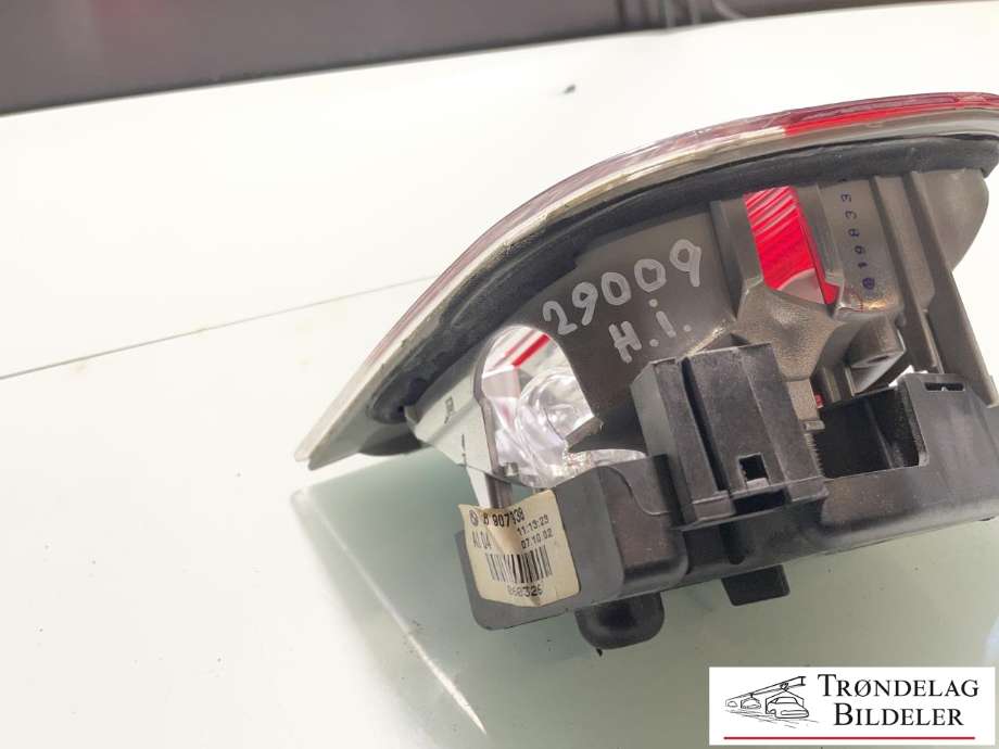 Baklykt høyre indre til BMW 3-Serie 1998-2005 (E46) (E46) (63 21 6 907 946|)
