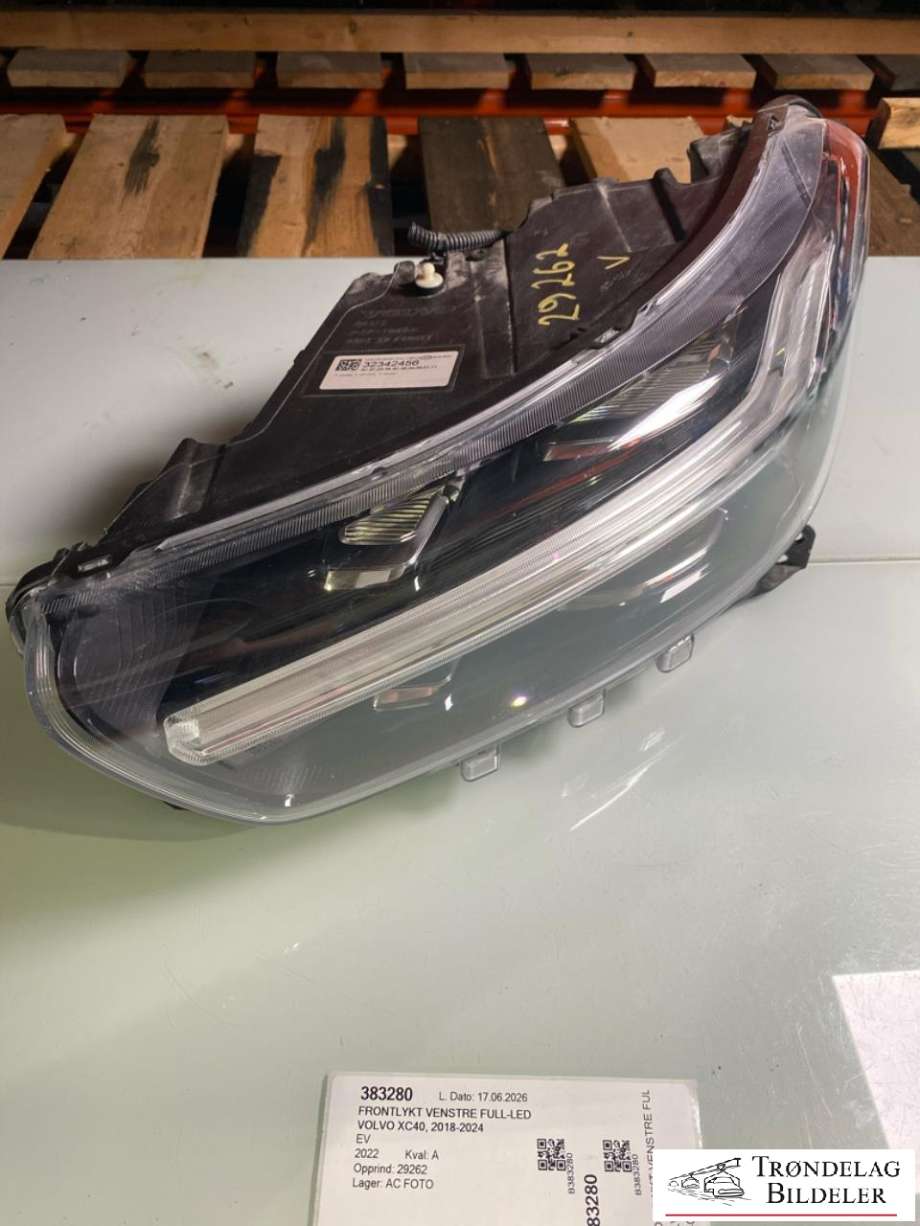 Frontlykt venstre full-LED til Volvo XC40 2018-2024 (31655981|VARIANT CODE C101 JB0C XE09|)