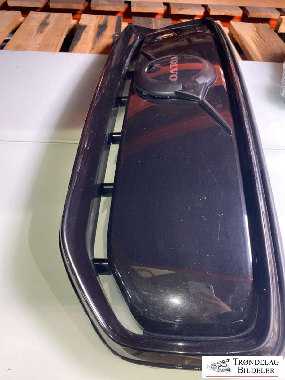 Grill til Volvo XC40, 2018-2024 (31457342)
