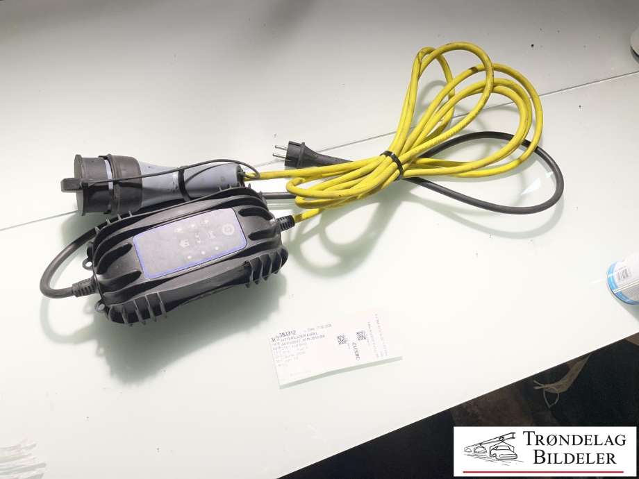 Batterilader kabel til VW Passat 2015-2019 (Fase 1) (B8) (B8) (NØDLADDER TYPE 2|4M|230V 10A|)