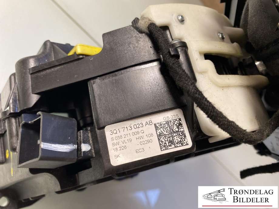 Girstang/girvelger automat til VW Passat 2015-2019 (Fase 1) (B8) (B8) (5Q1 713 059 K|3G1 713 203 D|)