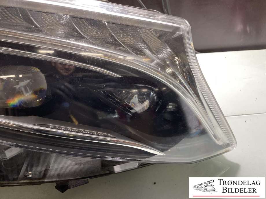 Frontlykt høyre xenon til Mercedes Vito 2014-->> (W447) (W447) (A 447 906 53 00|)