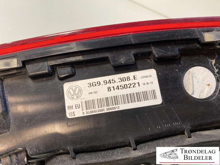 Baklykt høyre indre til VW Passat 2015-2019 (Fase 1) (B8) (B8) (3G9 945 308 E|)