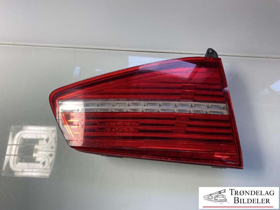 Baklykt venstre indre til VW Passat 2015-2019 (Fase 1) (B8) (B8) (3G9 945 307 D|)