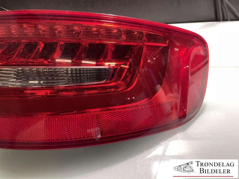 Baklykt høyre ytre til Audi A4, Allroad 2009-2016 (Type I) (B8) (B8) (8K9 945 096 D|)