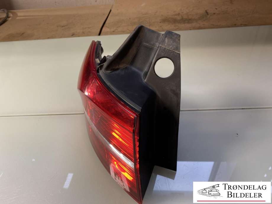 Baklykt venstre til VW Passat 2015-2019 (Fase 1) (B8) (B8) (3G9 945 207 J|)