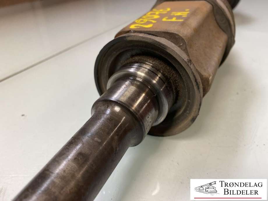Drivaksel høyre foran, diesel/automat til BMW X1 2009-2015 (E84) (E84) (31607605512|)