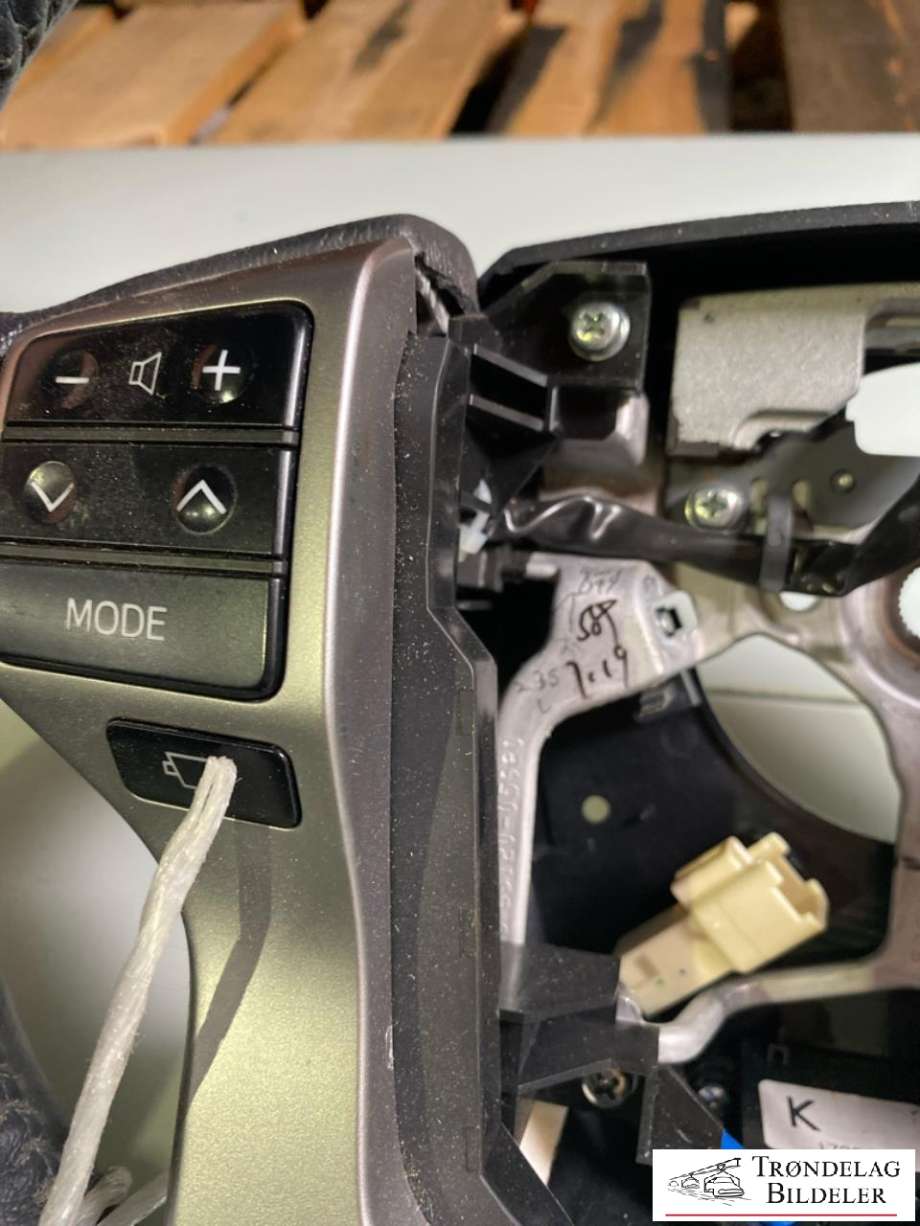 Ratt til Toyota Land Cruiser 150 2014-->> (Fase 2) (4510060892C0|)