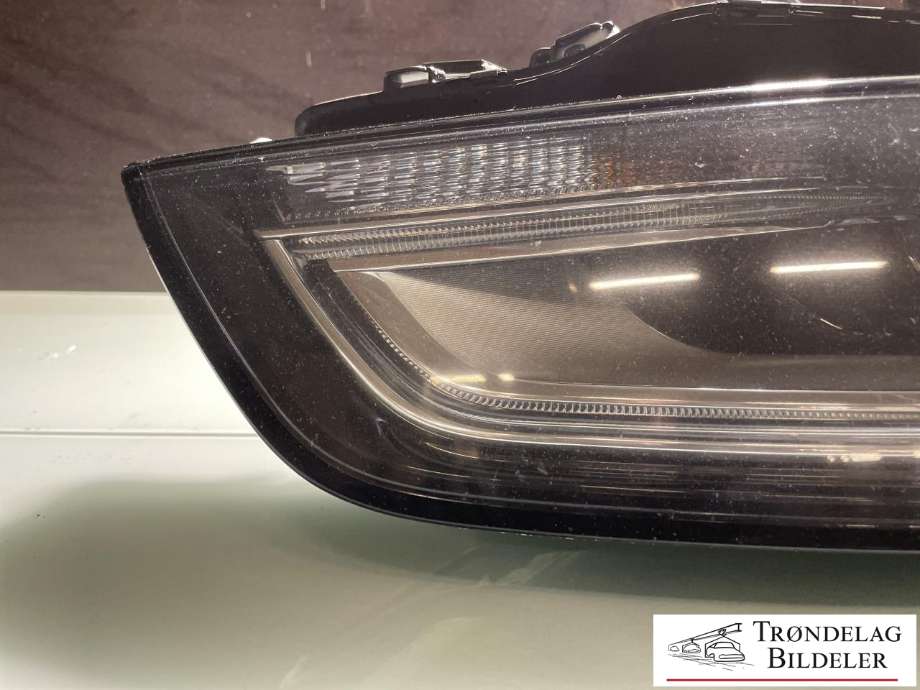 Frontlykt venstre xenon til Audi A4, Allroad 2009-2016 (Type I) (B8) (B8) (8K0 941 043 C|8K0 941 043 F|)