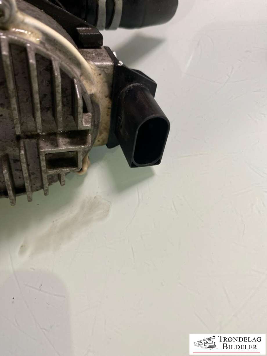 Vannpumpe elektrisk til Volvo XC40 2018-2024  (32339380|)