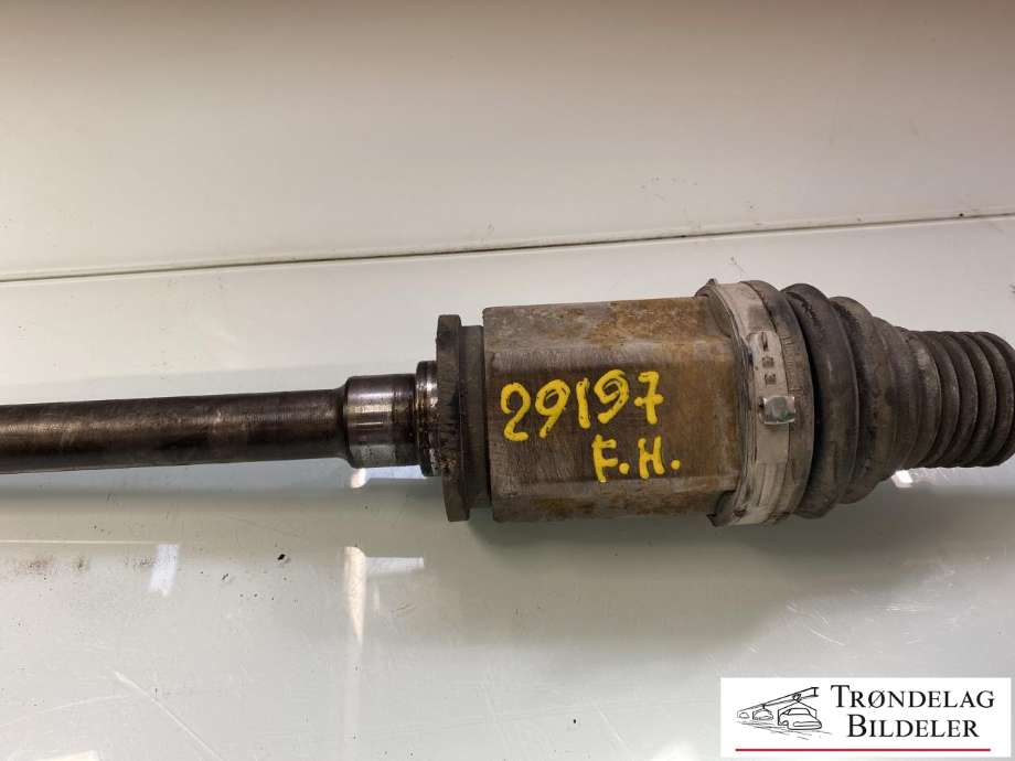 Drivaksel høyre foran, diesel/manuell til BMW 3-Serie 2012-2018 (F30/F31/F34) (F30/F31/F34) (31 60 7 597 694|7638776|)