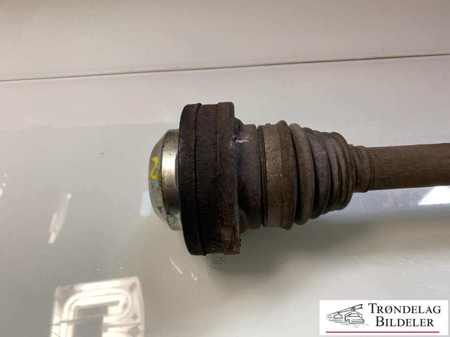 Drivaksel venstre bak, bensin/automat til Audi A7 2010-2014 (Type I, Fase 1)  (8R0 501 203 DX|)