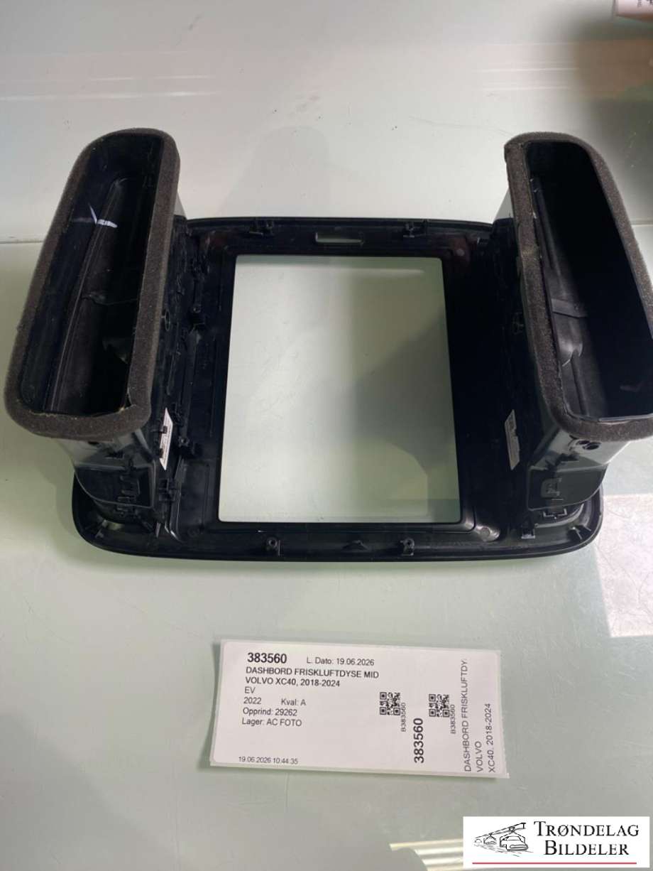 Dashbord friskluftdyse midtkonsoll til Volvo XC40 2018-2024  (32277960 = RAMME|31442628 = HØYRE|31442627 = VENSTRE)