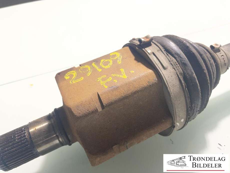 Drivaksel venstre foran, diesel/automat til VW Transporter / Caravelle 2015-2019 (T6) (T6) (7E0407271P|7LA407271E|7E0407451AX)
