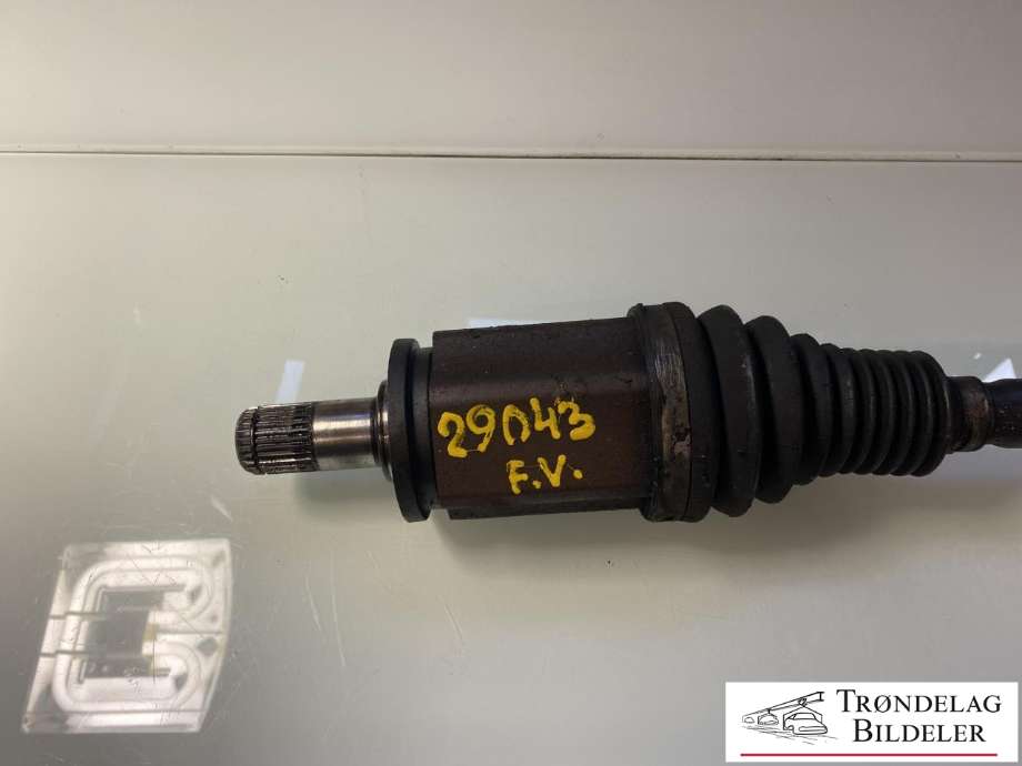Drivaksel venstre foran, diesel/automat til BMW X5 2013-2018 (F15) (F15) (31607607937|31607622913|31607629881|31608631747|)