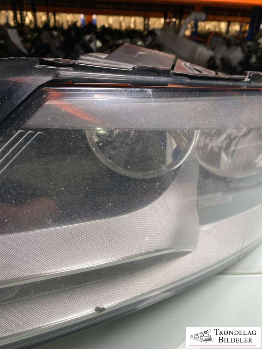 Frontlykt venstre halogen til VW Passat 2011-2015 (B7) (B7) (3AB 941 005|)