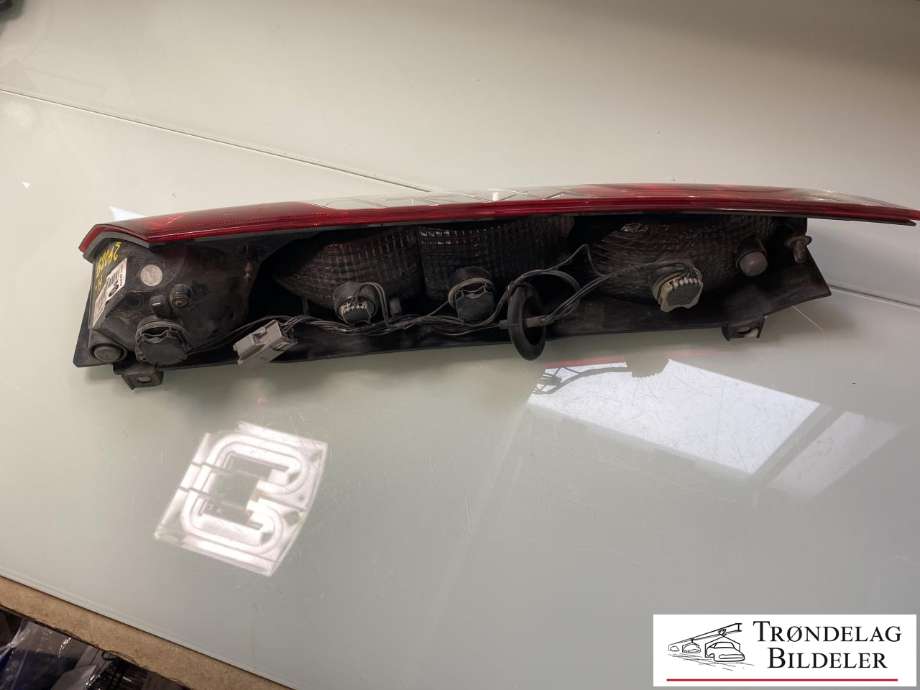 Baklykt høyre til Ford Transit Connect 2013-2018 Type II, Fase 1 (DT11-13404-AD|2390058|90019013|90055497|1908967|1824731|1827836)