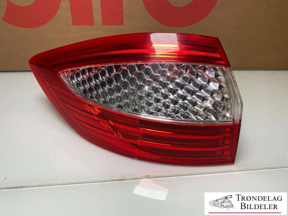 Baklykt venstre ytre til Ford Mondeo, 2007-2010 (Type IV, Fase 1)  (1486783)