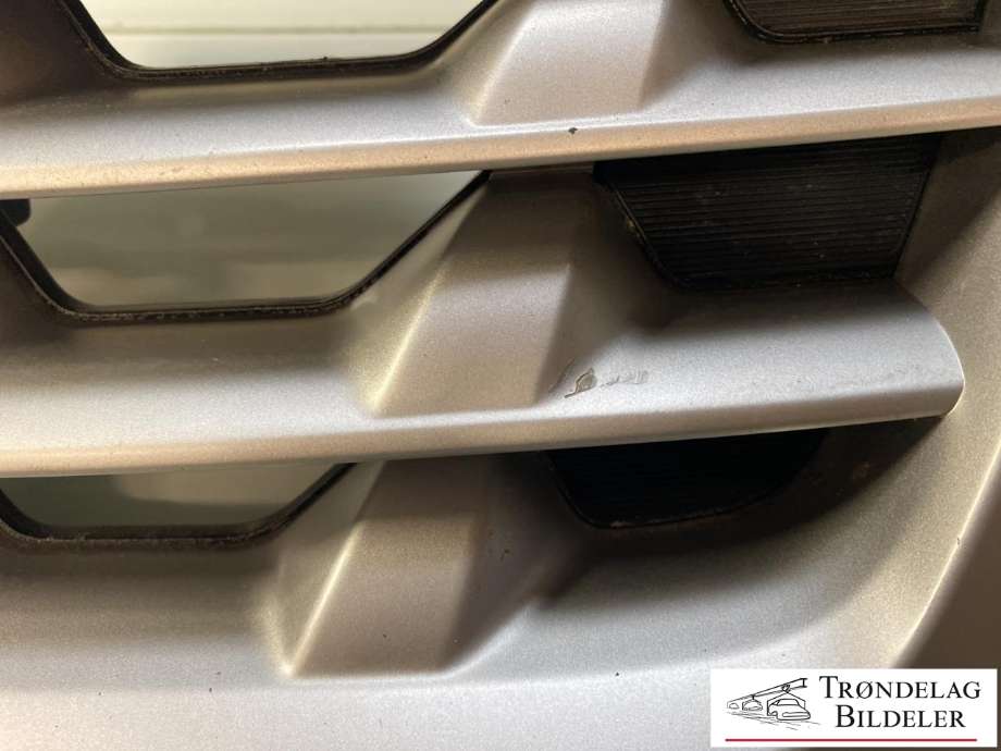 Grill til Subaru Forester 2008-2013 (Type III) (91121SC070|)